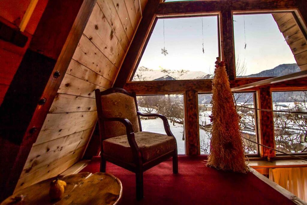 A-Frame Mestia Buitenkant foto