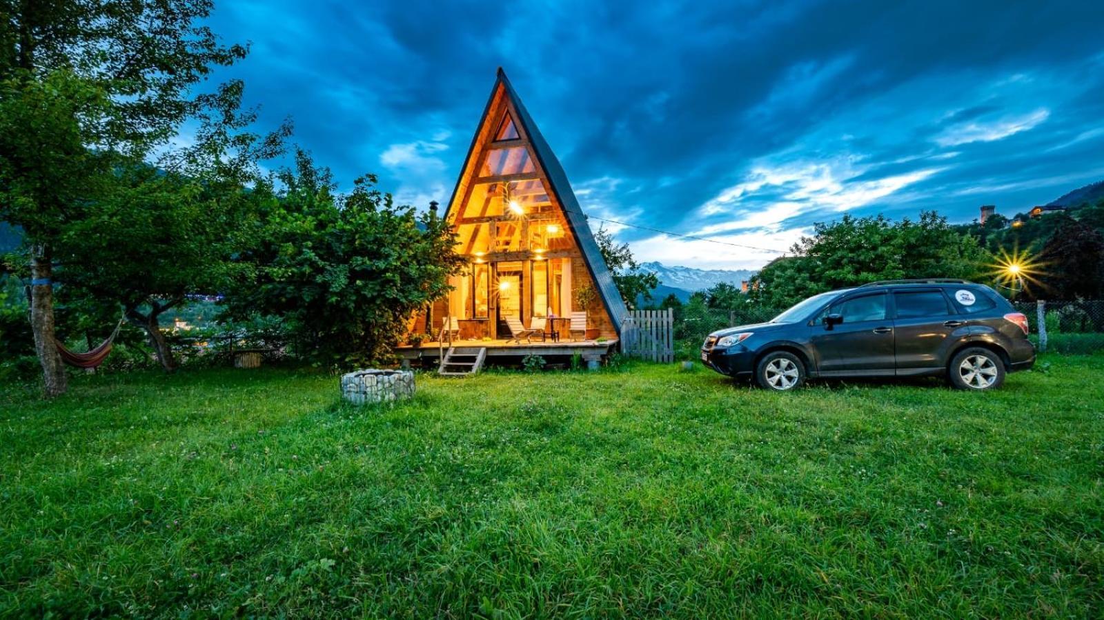 A-Frame Mestia Buitenkant foto