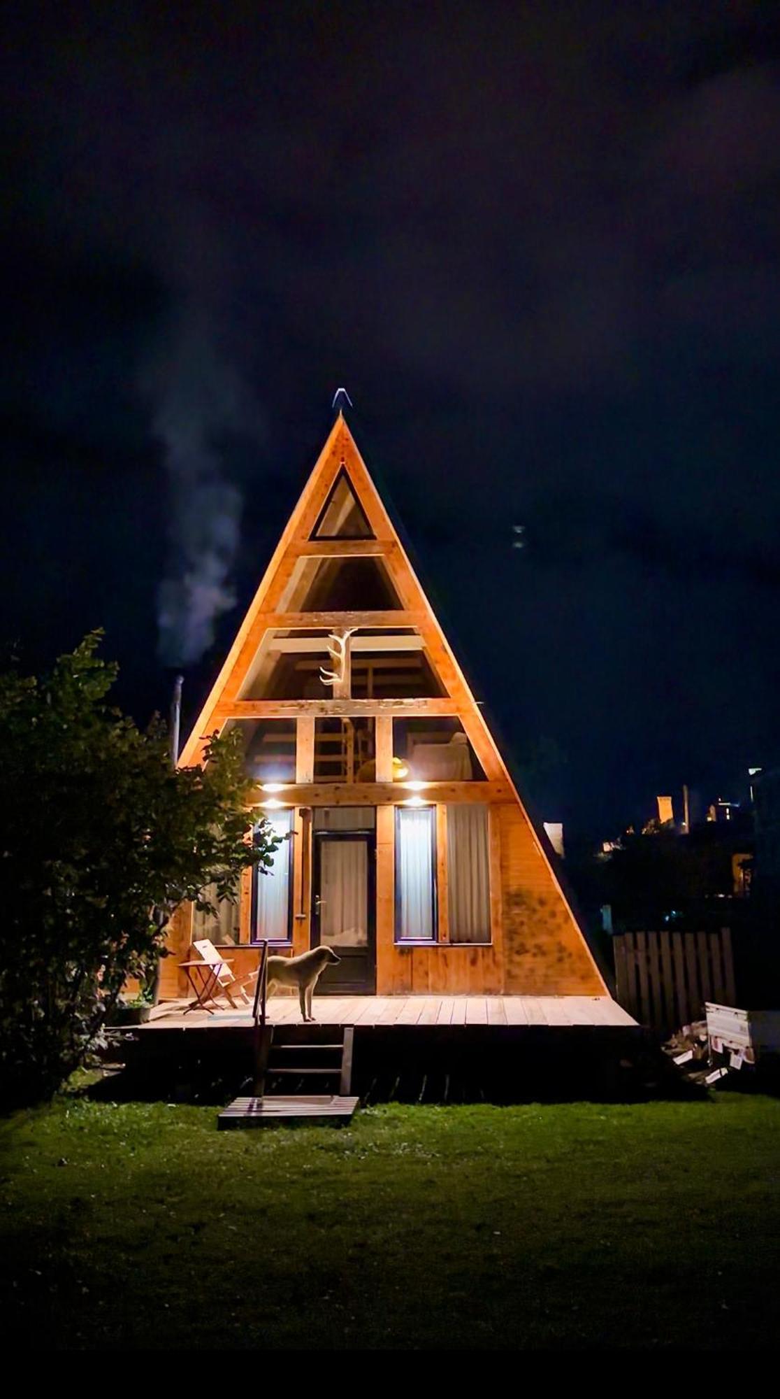 A-Frame Mestia Buitenkant foto